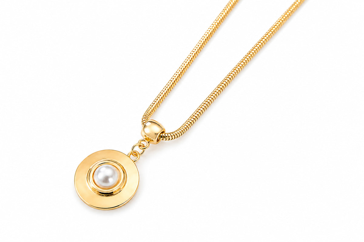 Pendant Necklace with Pearl | Silver | Short